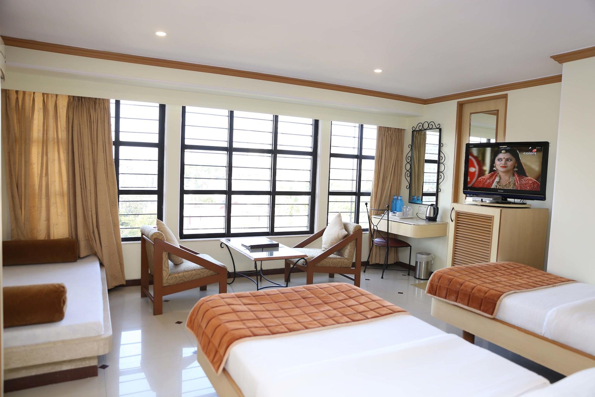 Hotel Godwin - Colaba Bombaim Exterior foto