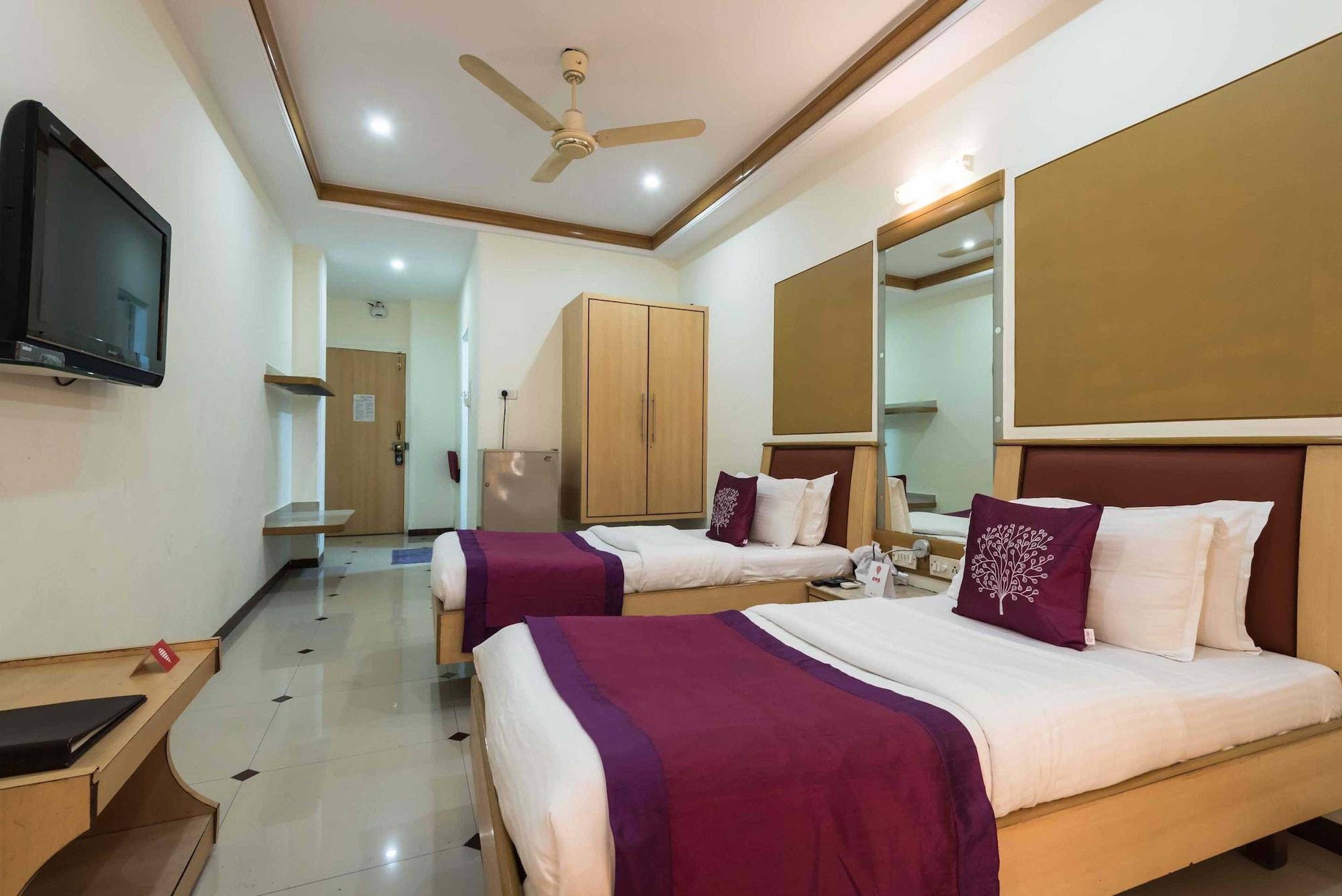 Hotel Godwin - Colaba Bombaim Exterior foto