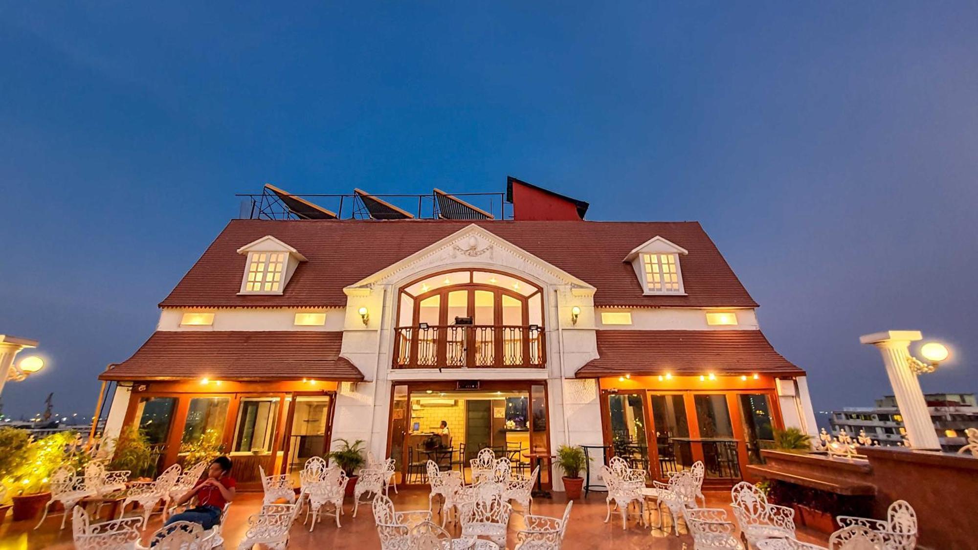 Hotel Godwin - Colaba Bombaim Exterior foto