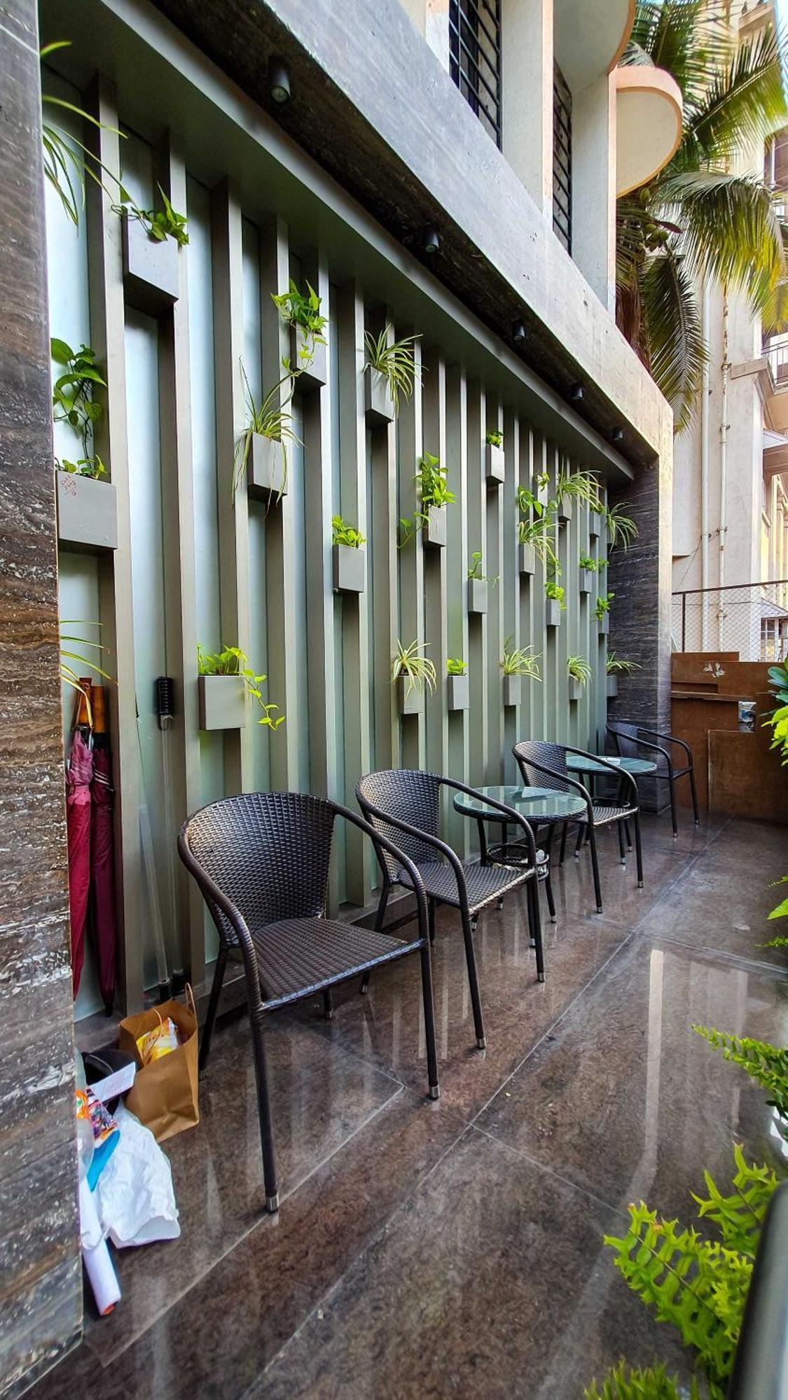 Hotel Godwin - Colaba Bombaim Exterior foto