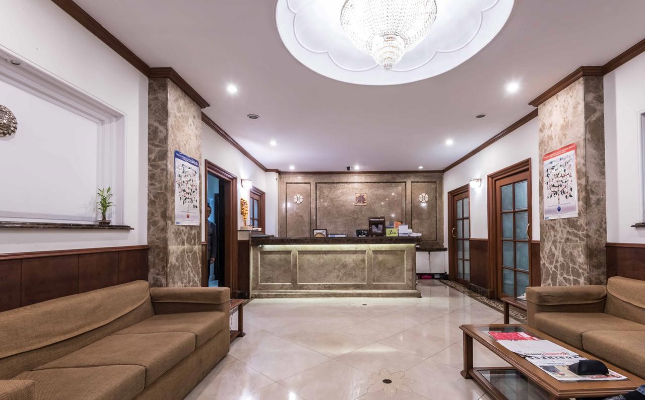 Hotel Godwin - Colaba Bombaim Exterior foto
