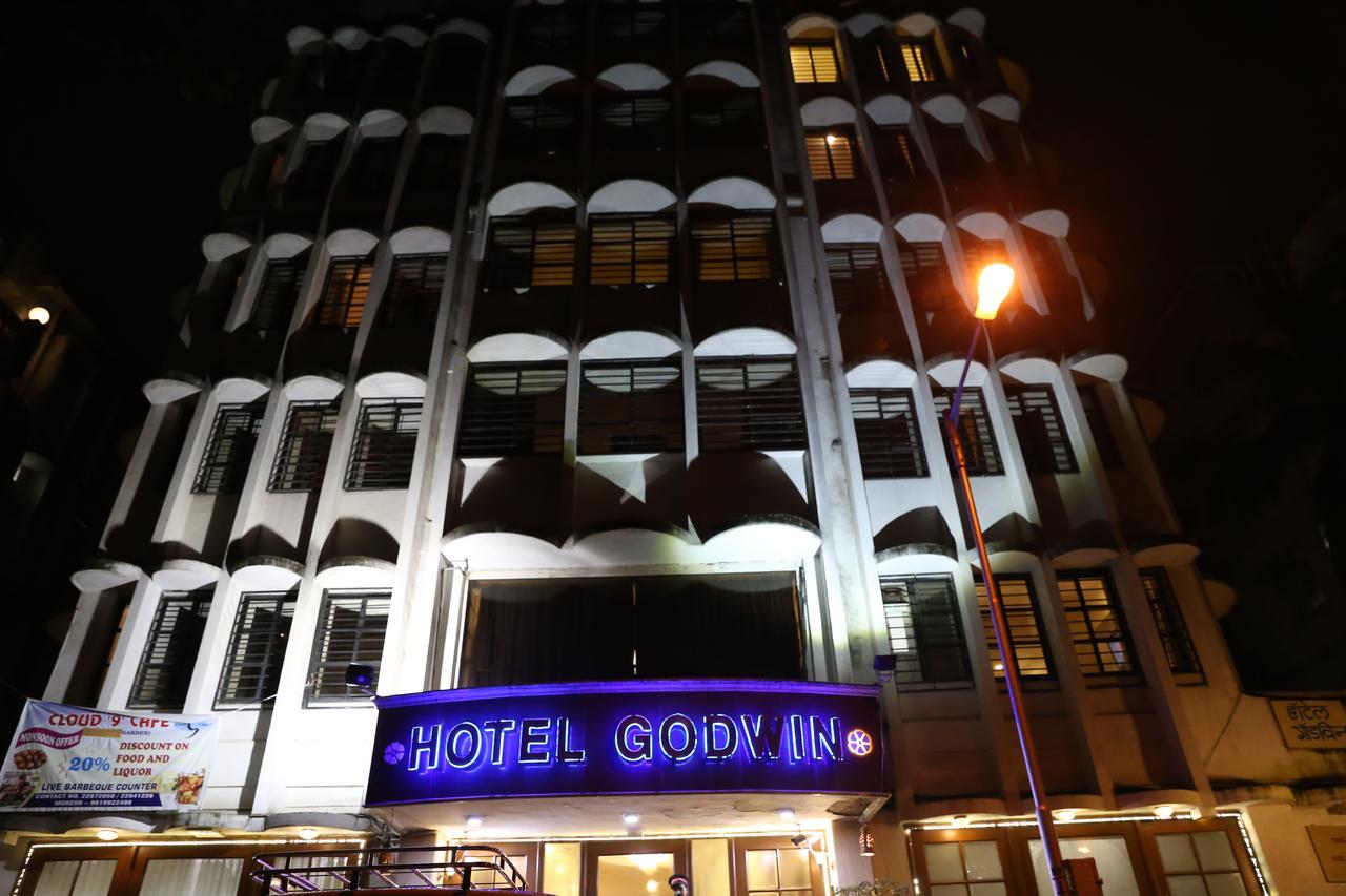 Hotel Godwin - Colaba Bombaim Exterior foto