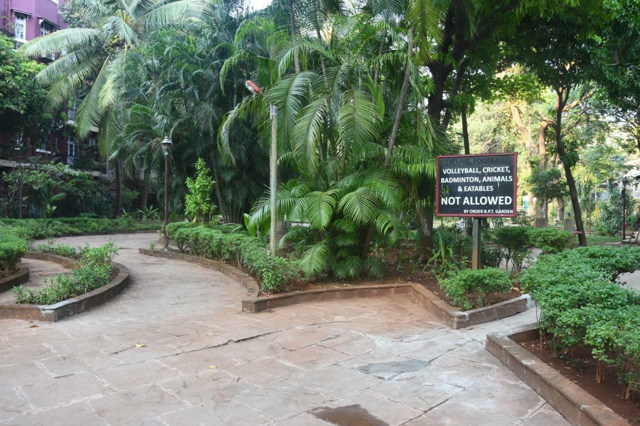 Hotel Godwin - Colaba Bombaim Exterior foto