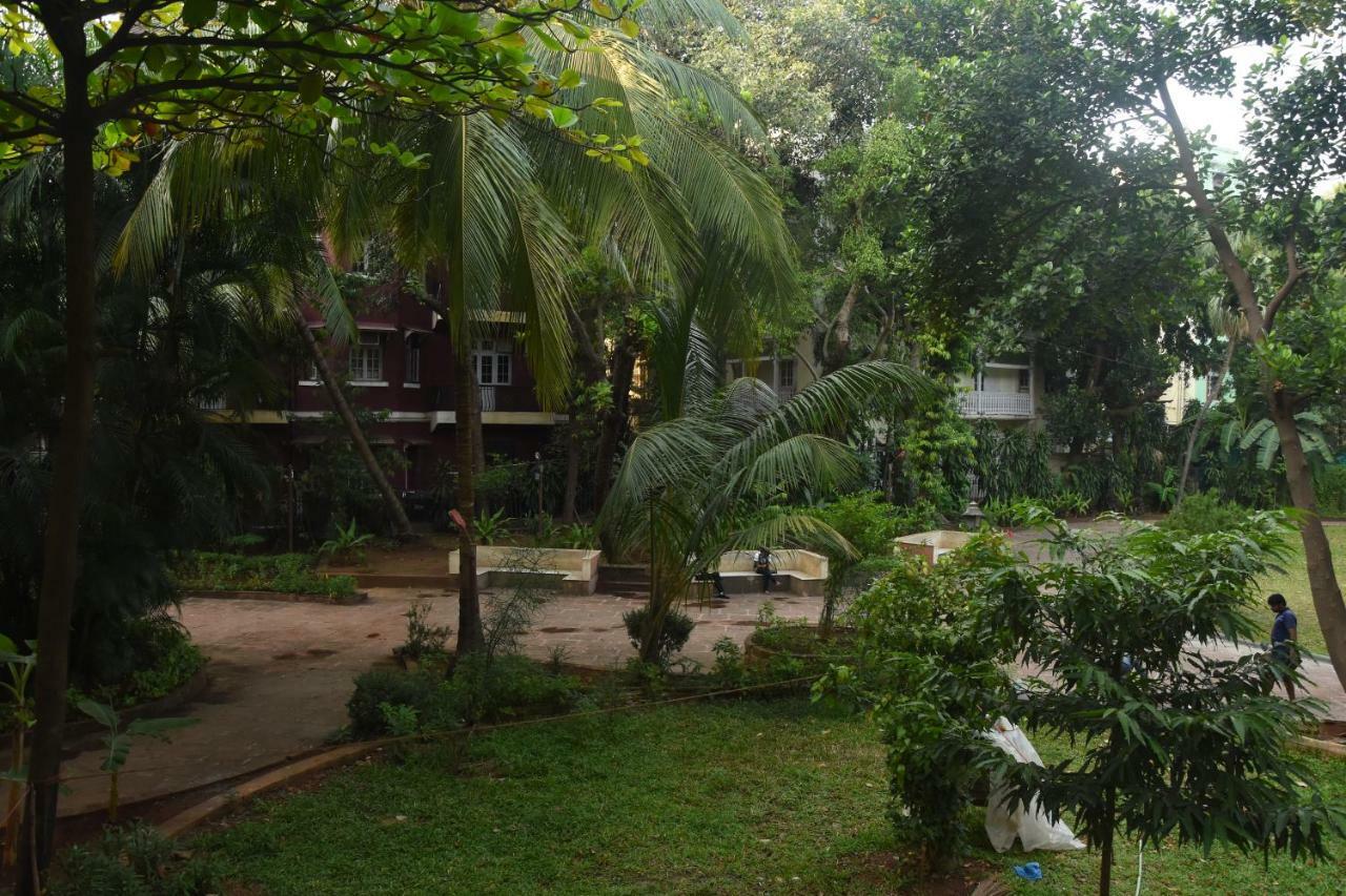 Hotel Godwin - Colaba Bombaim Exterior foto